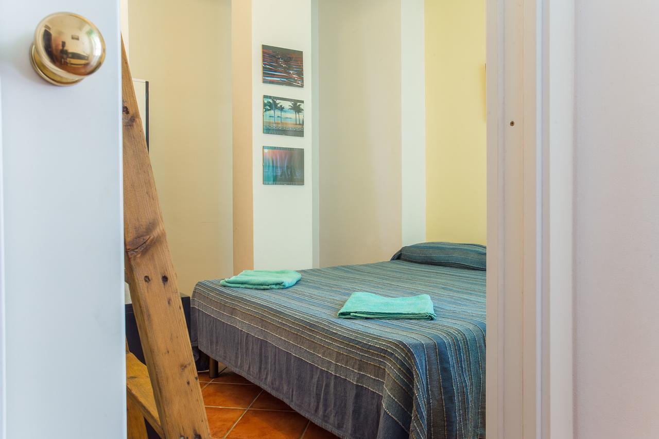 Casa Ibiscus X2 Appartement Palermo Buitenkant foto